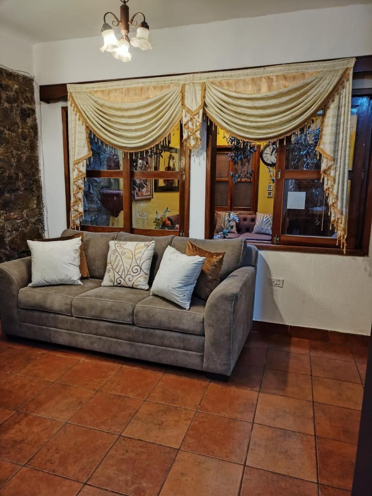 Hotel Rholyn Pura Vida !! Antigua Екстер'єр фото
