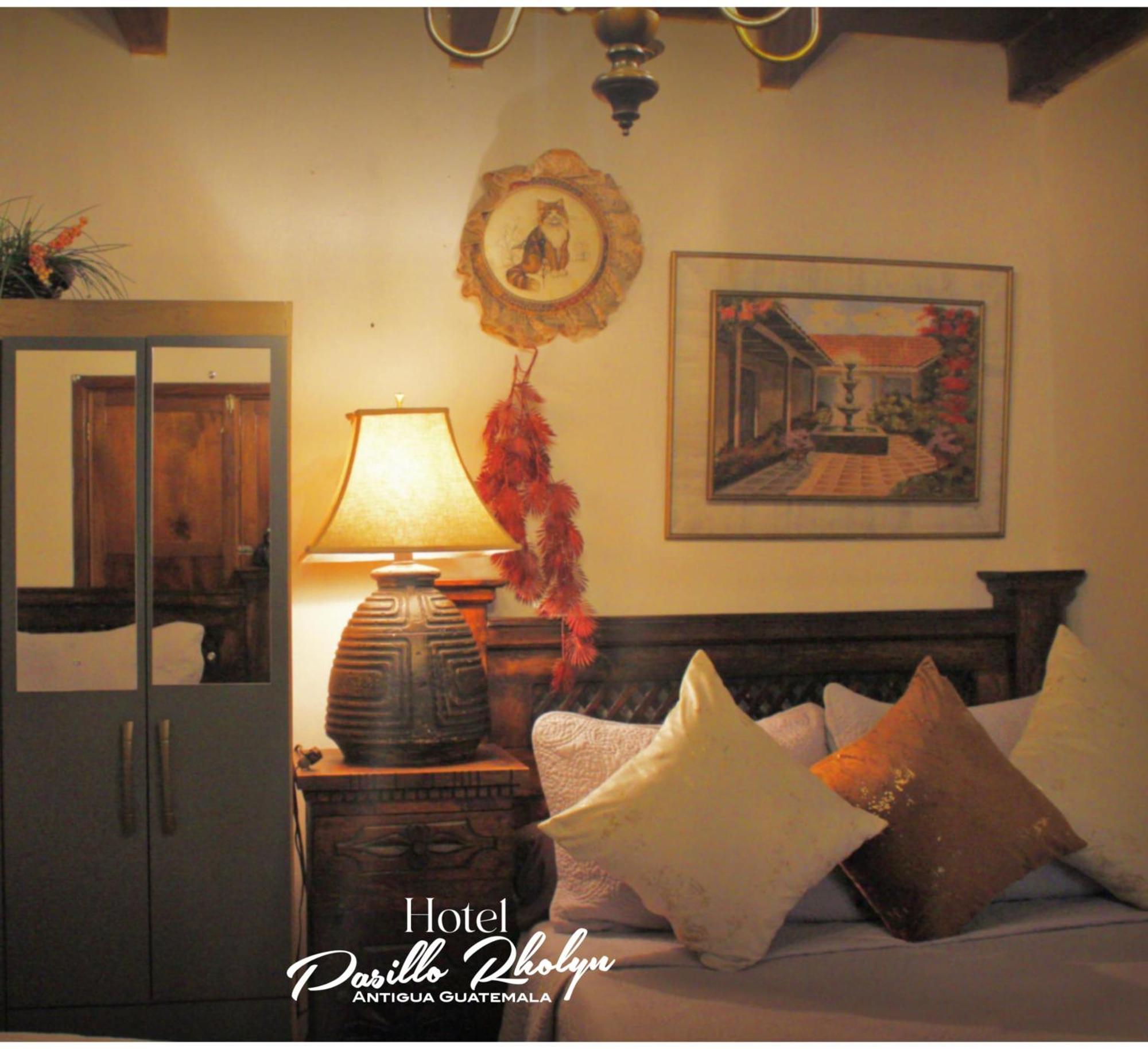 Hotel Rholyn Pura Vida !! Antigua Екстер'єр фото